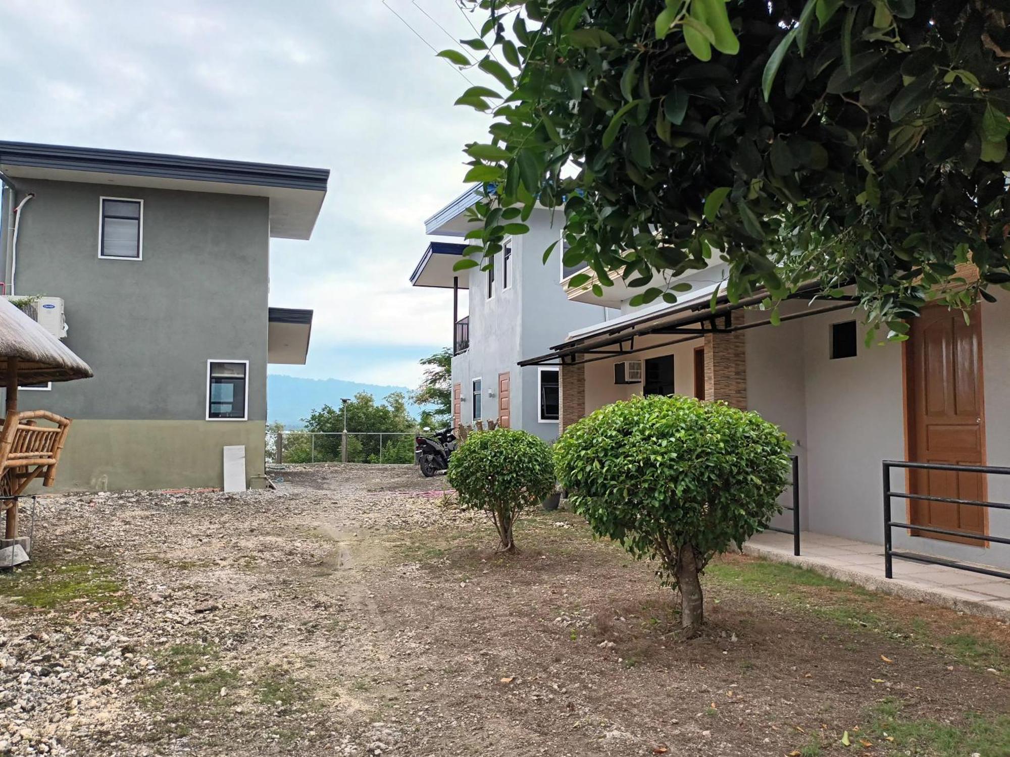 Grae'S Apartelle Moalboal Ngoại thất bức ảnh