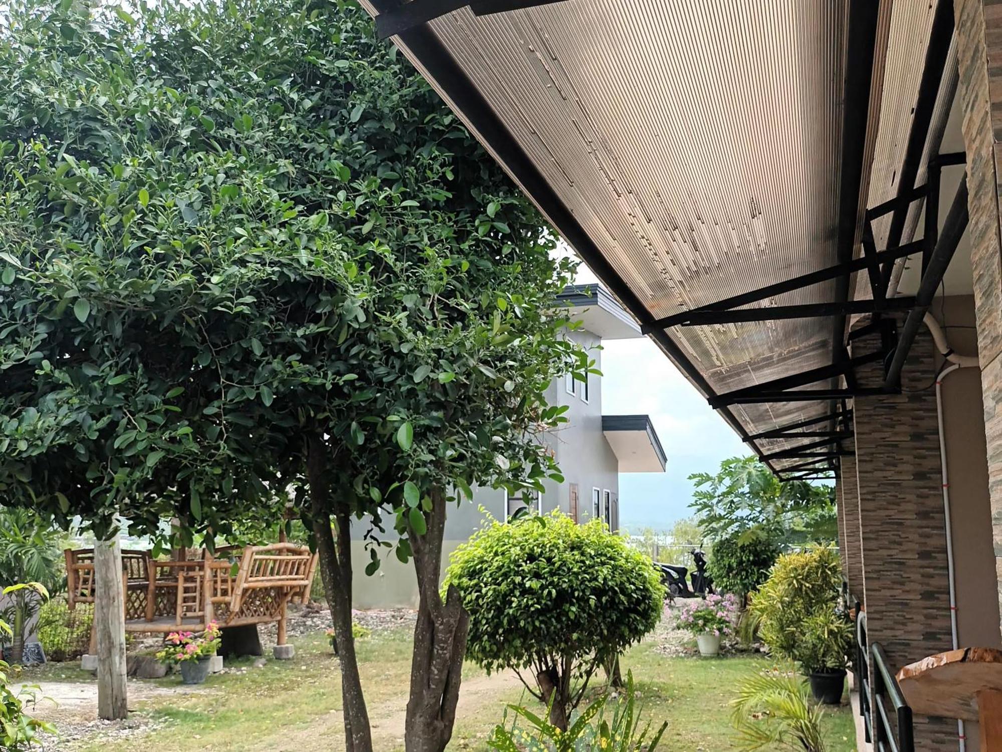 Grae'S Apartelle Moalboal Ngoại thất bức ảnh